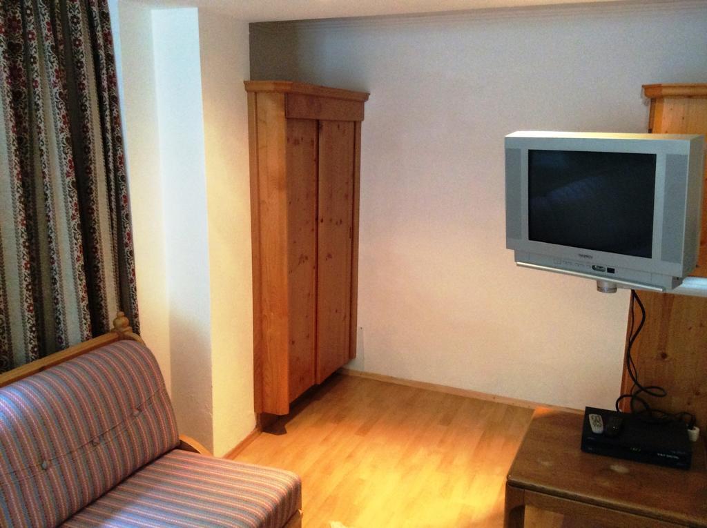 Der Klaushof Apartment Mayrhofen Ruang foto